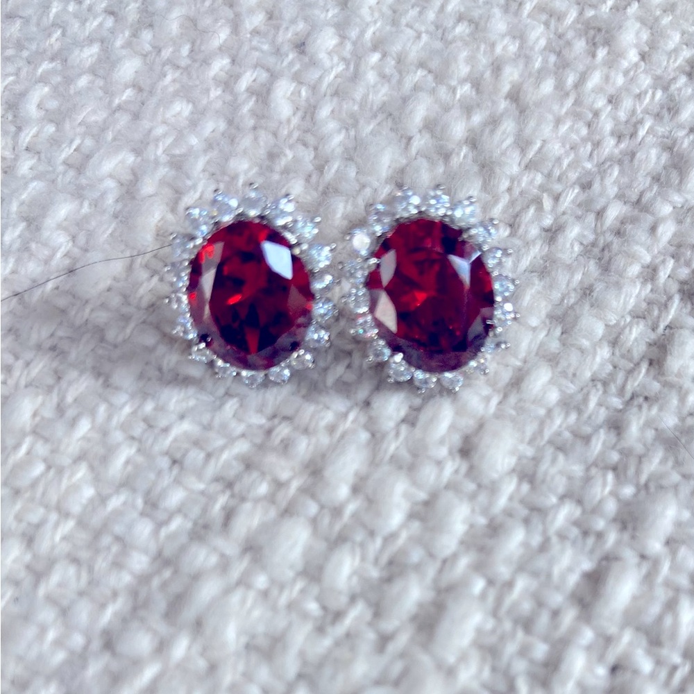 🌹Garnet and Cubic Zirconia Stud Earrings